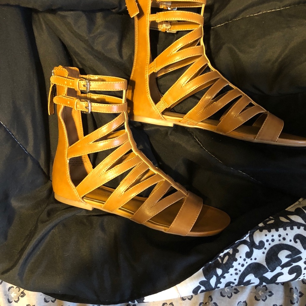 Nine West sandals, brand new size 6